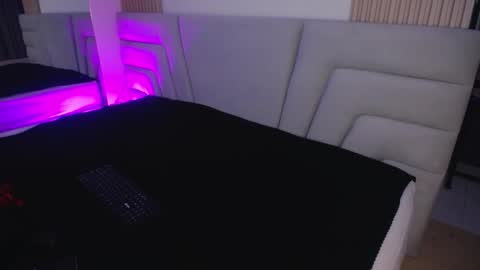 Miss Loise online show from October 27, 2025, 3:43 am