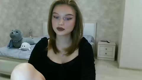 Snapshot of missmariat chatting on January 21, 2025, 2:48 pm OneGoddess online show from January 21, 2025, 2:48 pm