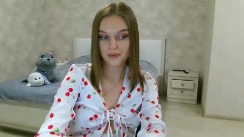 Snapshot of missmariat chatting on January 22, 2025, 5:59 pm OneGoddess online show from January 22, 2025, 5:59 pm