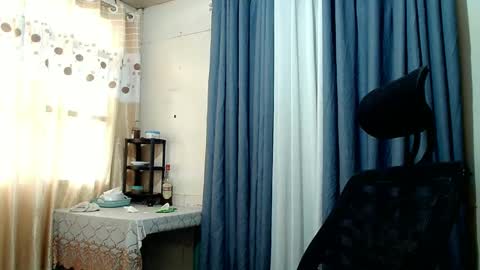 Snapshot of missmayeth chatting on December 16, 2024, 12:15 am mayeth online show from December 16, 2024, 12:15 am