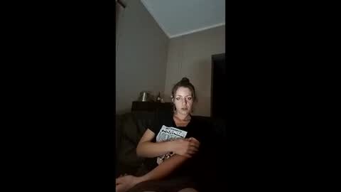 Snapshot of missmeandre chatting on January 8, 2026, 10:45 pm 4bdn couple online show from January 8, 2026, 10:45 pm