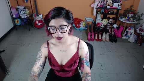 Miss Mia online show from December 29, 2024, 1:17 pm