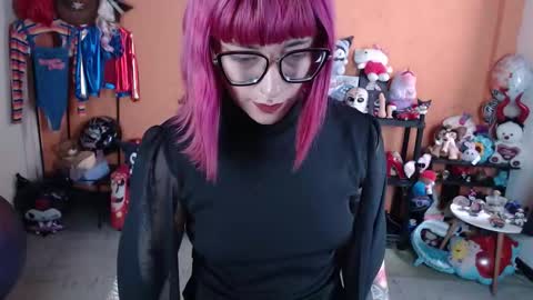 Miss Mia online show from February 7, 2026, 6:44 pm