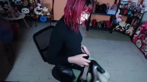 Miss Mia online show from March 27, 2026, 10:48 am