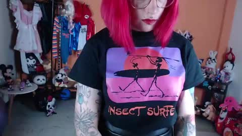 Miss Mia online show from April 20, 2026, 1:47 pm