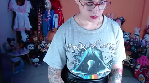 Miss Mia online show from May 18, 2026, 10:48 pm