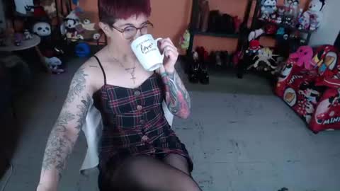 Miss Mia online show from June 15, 2026, 1:02 pm