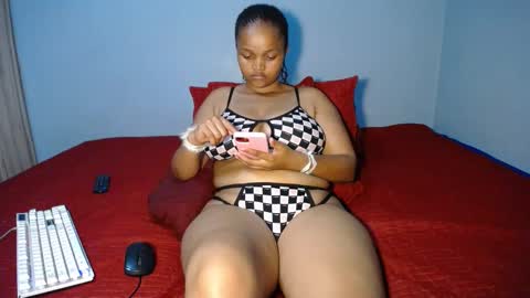 Snapshot of missmimmi69 chatting on January 15, 2025, 5:47 pm mimmi online show from January 15, 2025, 5:47 pm
