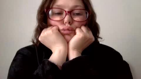 Snapshot of missmistressmal chatting on May 8, 2026, 1:27 pm missmistressmal online show from May 8, 2026, 1:27 pm