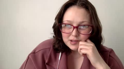 Snapshot of missmistressmal chatting on June 1, 2026, 8:32 pm missmistressmal online show from June 1, 2026, 8:32 pm