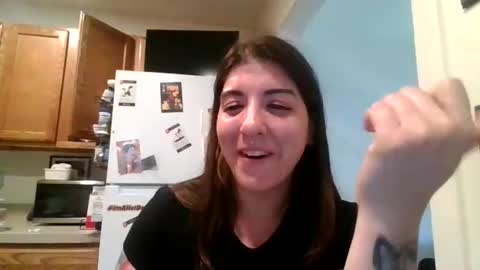 MissMona online show from April 18, 2026, 8:53 pm