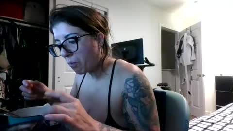 Snapshot of missmonatoyou chatting on July 16, 2026, 10:21 am MissMona online show from July 16, 2026, 10:21 am