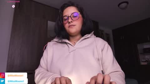 MissMoon online show from November 4, 2025, 11:37 pm