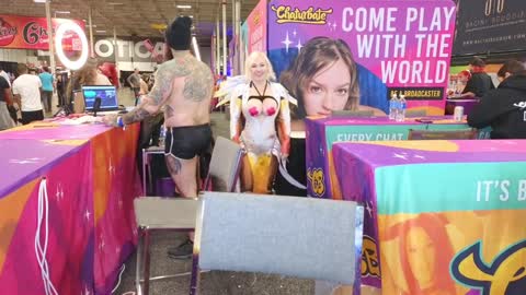 Luna online show from December 8, 2024, 9:08 pm