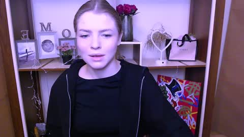 Snapshot of missoliviaa_ chatting on December 24, 2024, 8:11 am Olivia online show from December 24, 2024, 8:11 am