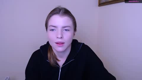 Snapshot of missoliviaa_ chatting on January 18, 2025, 7:28 am Olivia online show from January 18, 2025, 7:28 am