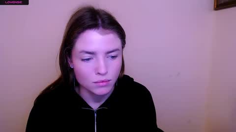 Snapshot of missoliviaa_ chatting on January 30, 2025, 12:37 pm Olivia online show from January 30, 2025, 12:37 pm