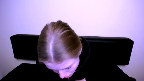 Snapshot of missoliviaa_ chatting on January 31, 2025, 2:49 pm Olivia online show from January 31, 2025, 2:49 pm