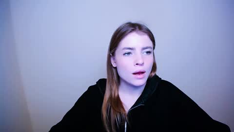 Snapshot of missoliviaa_ chatting on February 11, 2025, 1:20 pm Olivia online show from February 11, 2025, 1:20 pm