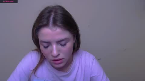 Snapshot of missoliviaa_ chatting on February 27, 2025, 11:41 am Olivia online show from February 27, 2025, 11:41 am