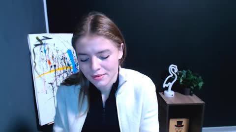 Olivia online show from November 21, 2025, 5:00 pm