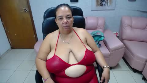 Snapshot of misspenelopenipples chatting on November 19, 2025, 11:54 am Penelope online show from November 19, 2025, 11:54 am