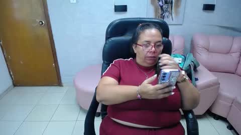 Snapshot of misspenelopenipples chatting on November 22, 2025, 12:15 pm Penelope online show from November 22, 2025, 12:15 pm