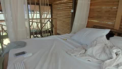 sarah online show from January 18, 2025, 2:23 pm