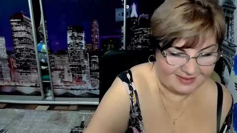 Snapshot of missritabella chatting on October 6, 2025, 5:21 pm Rita online show from October 6, 2025, 5:21 pm