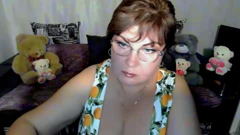 Snapshot of missritabella chatting on October 13, 2025, 5:35 pm Rita online show from October 13, 2025, 5:35 pm