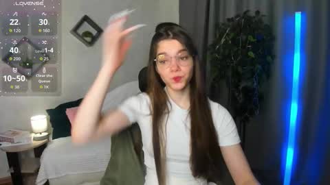 misss_evelyne online show from December 23, 2025, 1:36 am