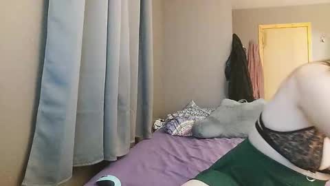 MissteriousBelle online show from December 4, 2024, 2:20 am