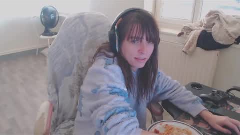 missthon online show from December 15, 2024, 2:48 pm