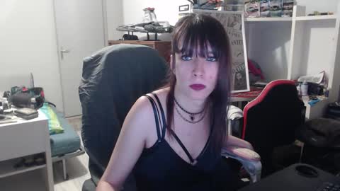 missthon online show from February 4, 2026, 2:12 pm