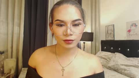 misstrishontop online show from December 3, 2024, 10:17 am