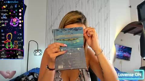 missvalery1 online show from December 28, 2024, 3:26 pm