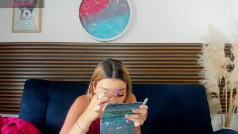 missvalery1 online show from January 22, 2025, 8:28 pm