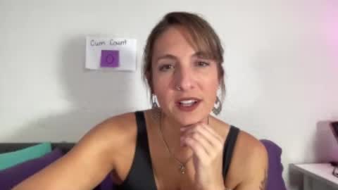 Snapshot of missveronicajaymes chatting on July 2, 2026, 1:27 am Miss Veronica Jaymes online show from July 2, 2026, 1:27 am
