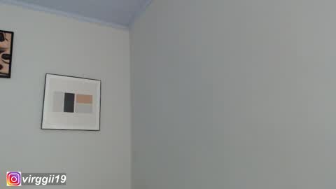 missvirggii online show from November 28, 2025, 10:45 pm