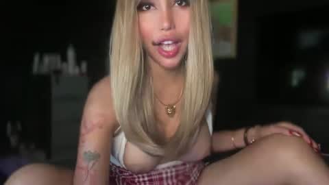 Snapshot of missxolga chatting on February 27, 2025, 6:20 pm Divine Olga online show from February 27, 2025, 6:20 pm