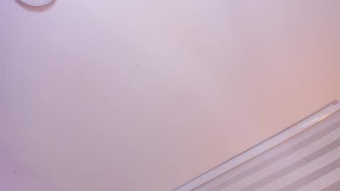 Snapshot of missy_davis chatting on December 6, 2024, 10:52 pm Miss online show from December 6, 2024, 10:52 pm