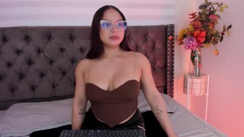 Miss online show from November 24, 2025, 9:47 pm