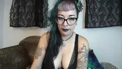 Missy Dee online show from September 30, 2025, 10:15 pm
