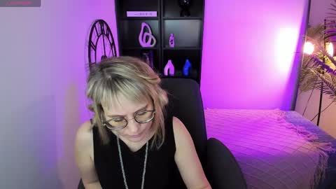 Snapshot of missy_mills chatting on March 31, 2026, 6:25 am Missy online show from March 31, 2026, 6:25 am