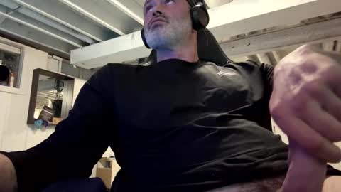 Snapshot of mister_bigg_dick chatting on January 4, 2025, 5:48 am AJ online show from January 4, 2025, 5:48 am