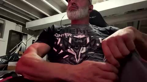 Snapshot of mister_bigg_dick chatting on November 13, 2025, 3:16 am AJ online show from November 13, 2025, 3:16 am