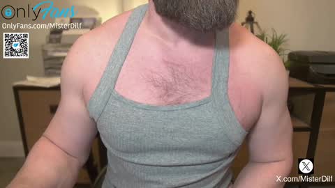 Snapshot of mister_dilf chatting on March 4, 2025, 6:50 pm MISTER DILF online show from March 4, 2025, 6:50 pm