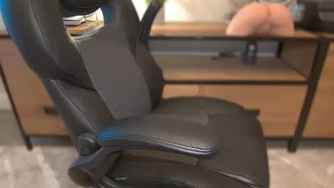 Snapshot of mister_dilf chatting on October 2, 2025, 1:29 pm MISTER DILF online show from October 2, 2025, 1:29 pm