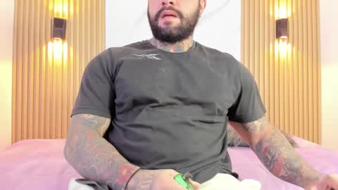 Snapshot of mister_venom chatting on January 5, 2026, 7:28 pm venom online show from January 5, 2026, 7:28 pm