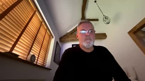 Misterblivs online show from November 2, 2025, 3:36 pm